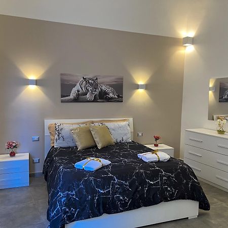 Leoscar Apartment In Catania Center Self Check-In Екстер'єр фото