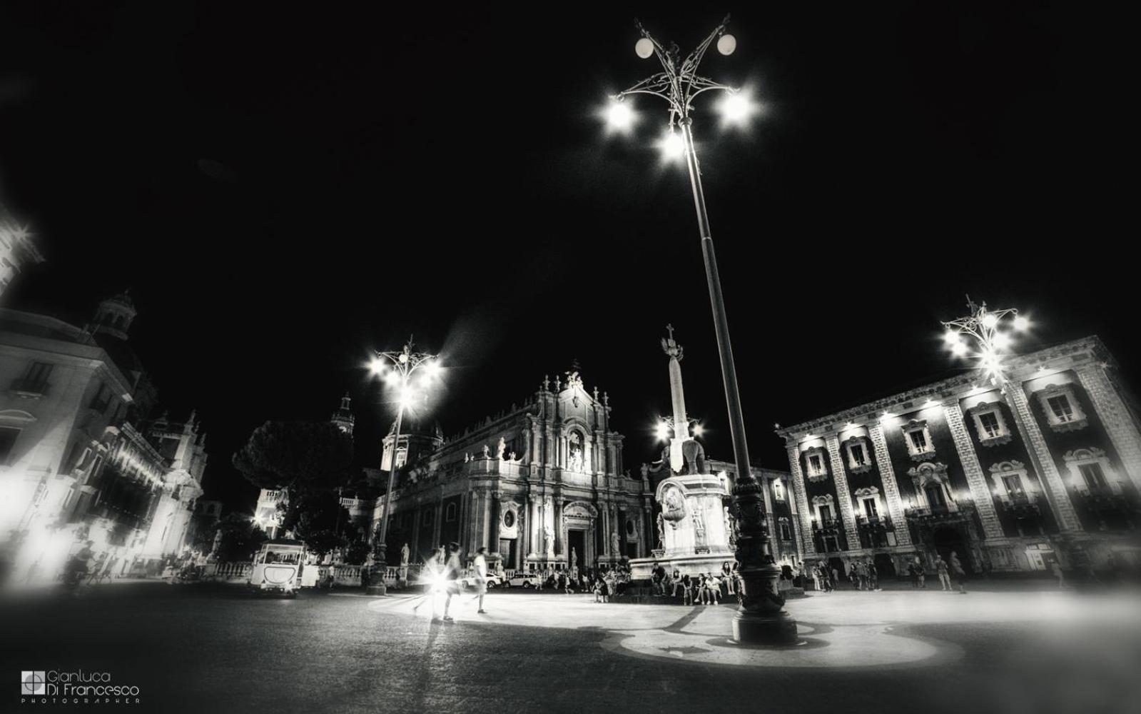 Leoscar Apartment In Catania Center Self Check-In Екстер'єр фото